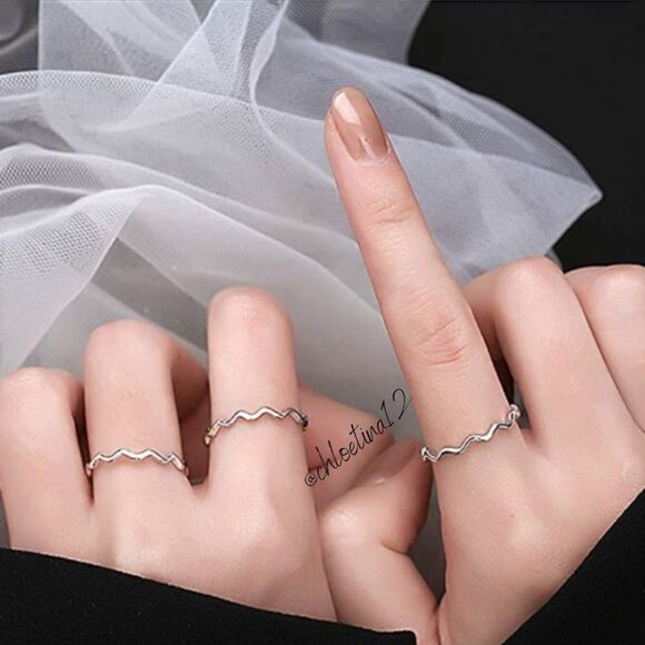 NEW Simple Silver Wave Ring Set - Picture 5 of 6